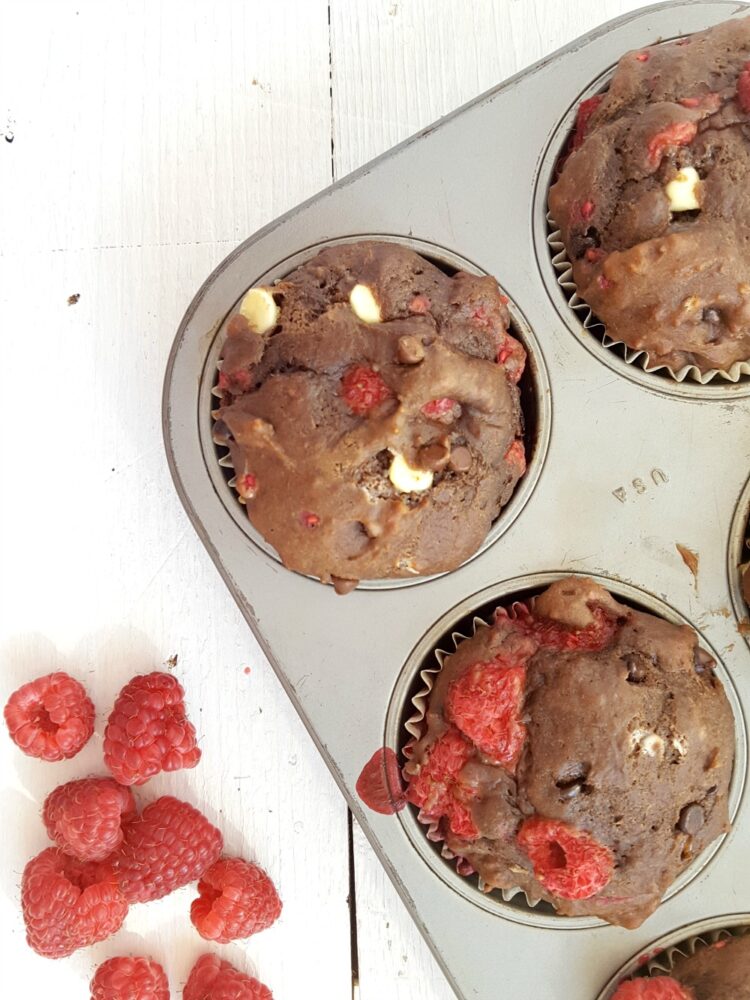 Muffins triple chocolat aux framboises / wooloo