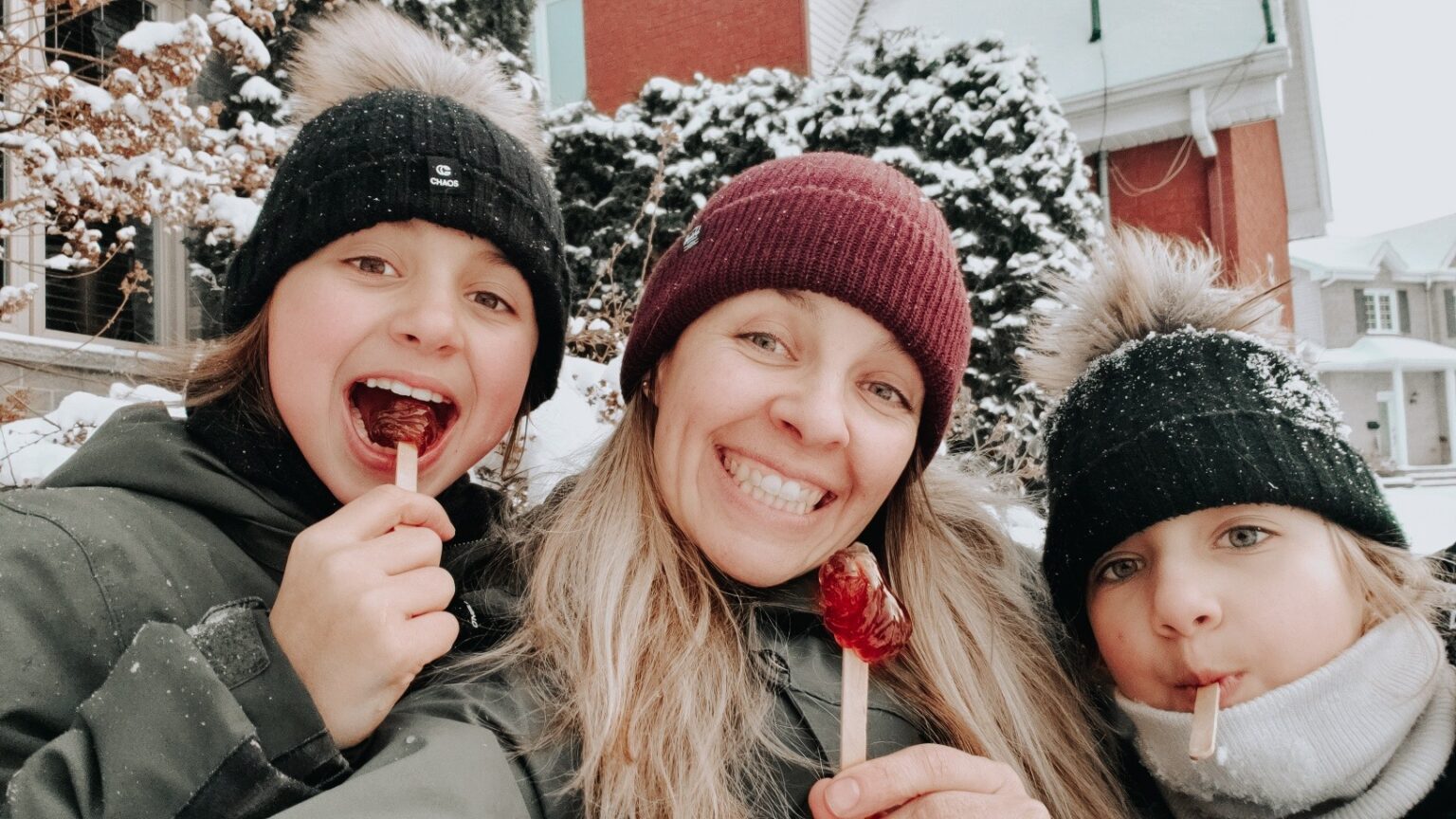 RECETTE GOURMANDE : Comment faire de la tire sur la neige au micro-onde